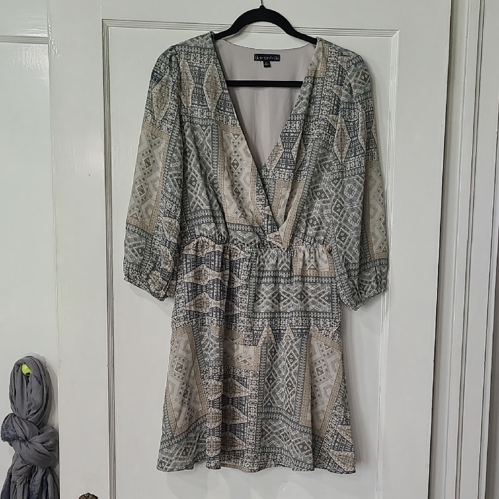 Patterned V-Neck Dress